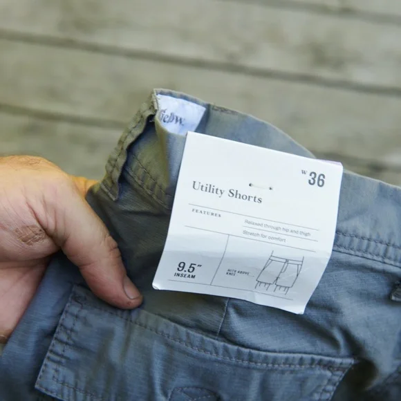 Lightweight Cargo Shorts Men's Size 36. Goodfellow brand Grey - Picture 4 of 5